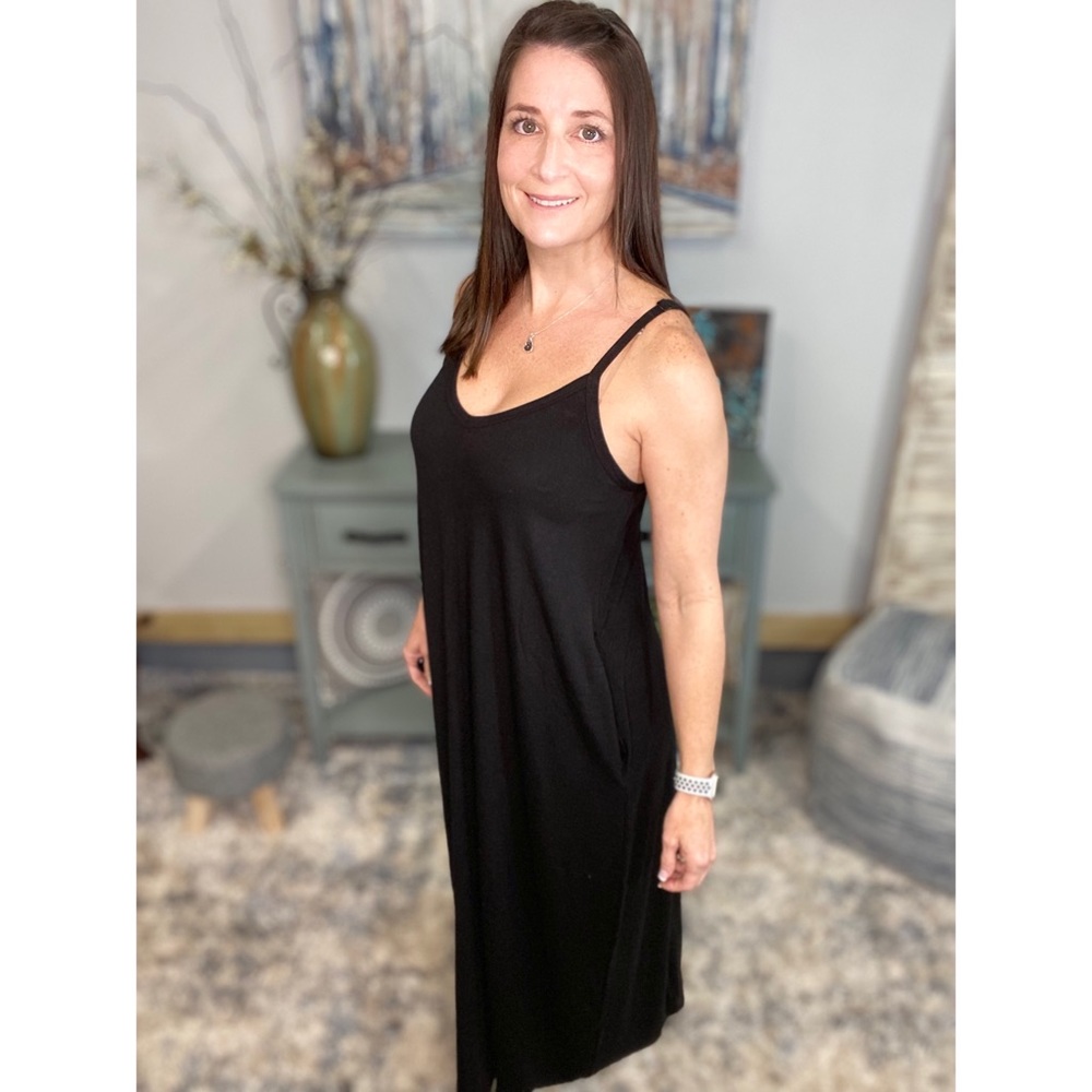 ❤️‍🔥RESTOCKED V-Neck Pocket Spaghetti Maxi Dress Black 1022 - Picture 6 of 12